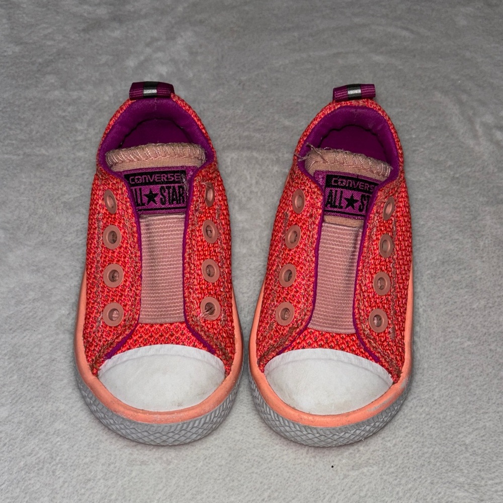 Converse Kids' Vibrant Pink Sneakers size 4